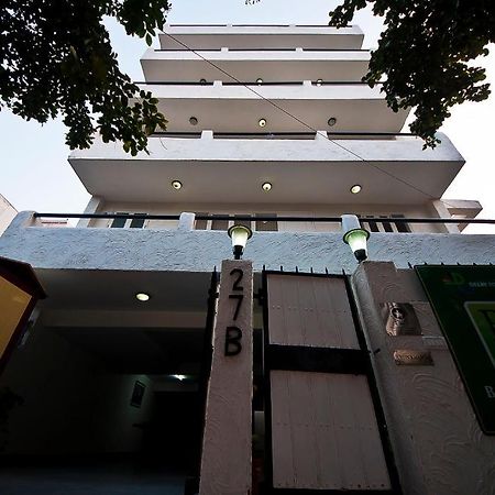 Colonel'S Retreat At The Airport Bed & Breakfast New Delhi Bagian luar foto