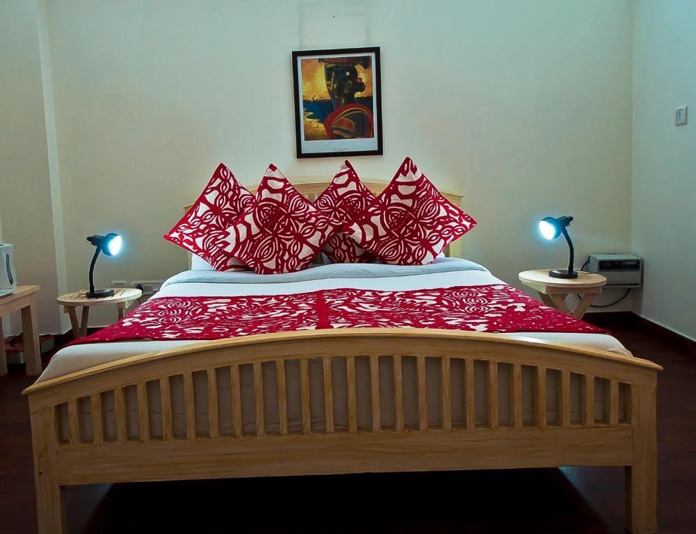 Colonel'S Retreat At The Airport Bed & Breakfast New Delhi Bagian luar foto