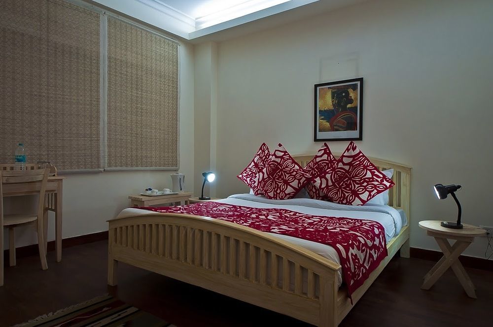 Colonel'S Retreat At The Airport Bed & Breakfast New Delhi Bagian luar foto