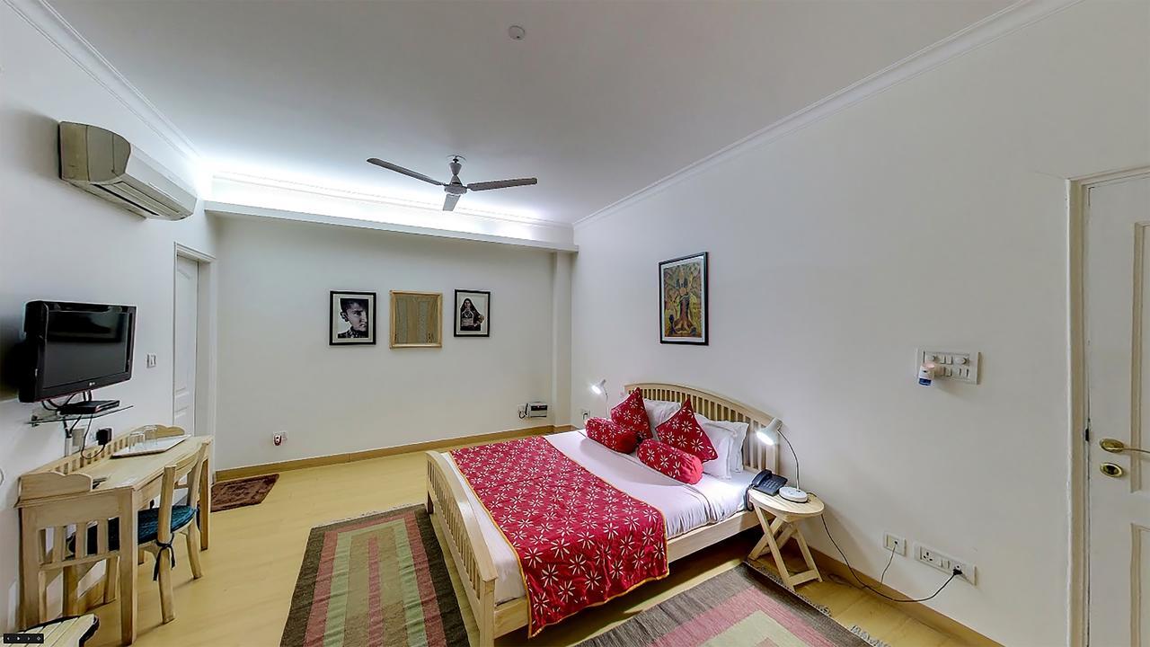 Colonel'S Retreat At The Airport Bed & Breakfast New Delhi Bagian luar foto