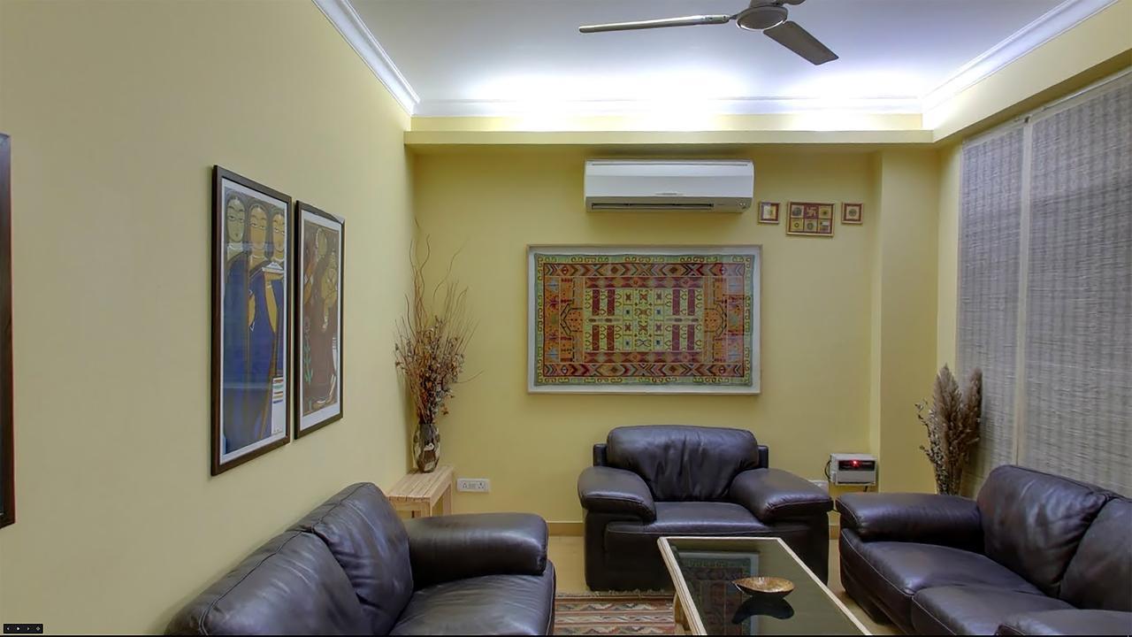 Colonel'S Retreat At The Airport Bed & Breakfast New Delhi Bagian luar foto
